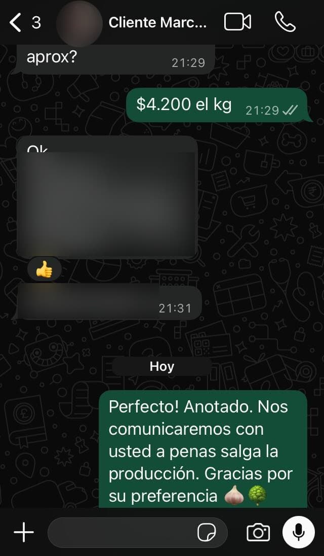 Conversación real de WhatsApp: pedido agendado en lista de espera hasta que salga la próxima producción